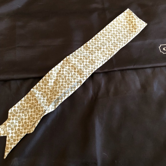 Coach 100% scarf - Picture 6 of 6